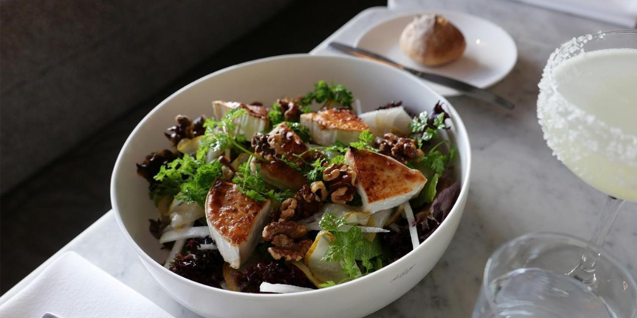 فندق ديبلومات ستوكهولم المظهر الخارجي الصورة A salad with haloumi cheese