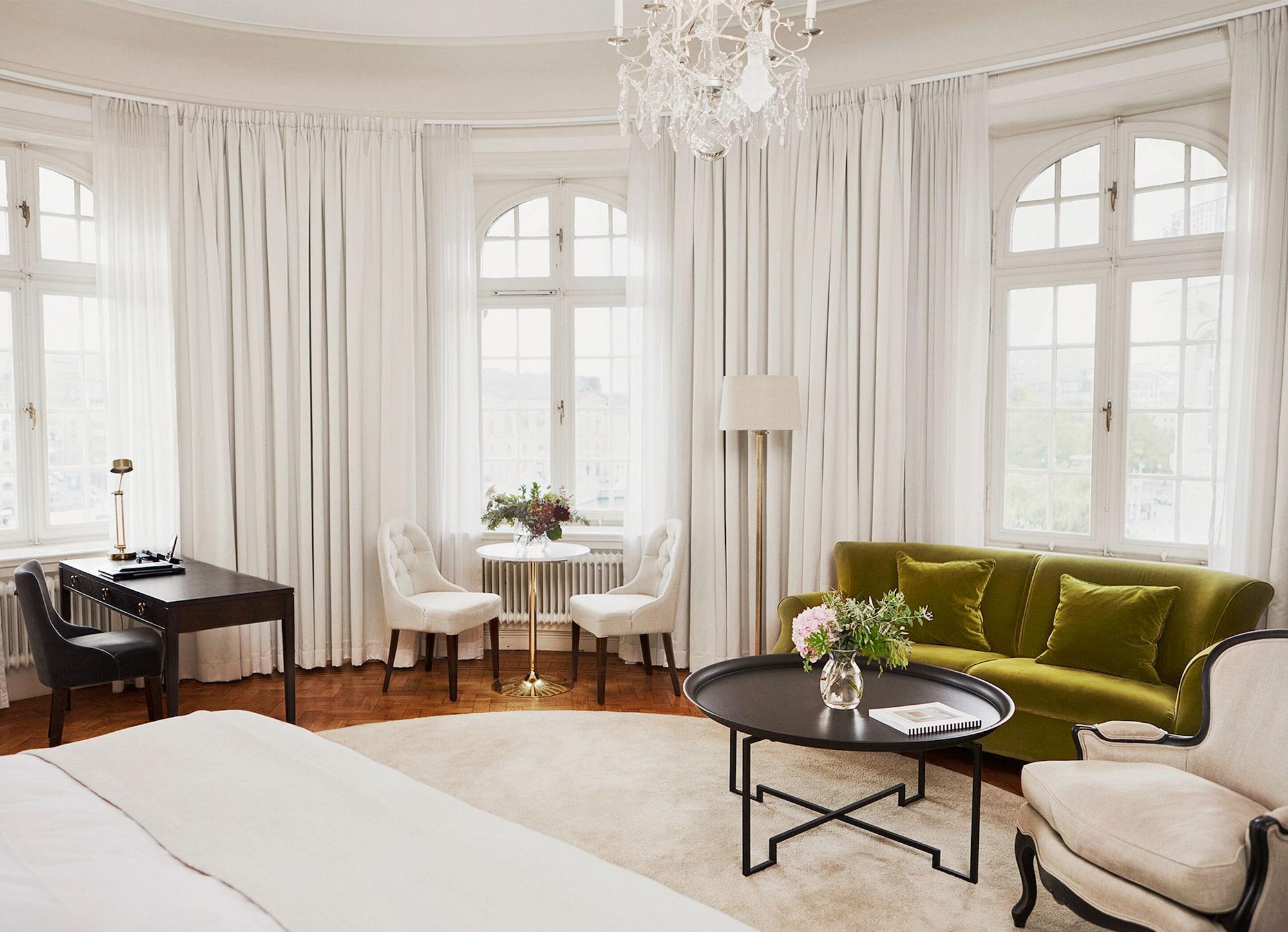 فندق ديبلومات ستوكهولم المظهر الخارجي الصورة A suite at the Hotel Axelmannstein