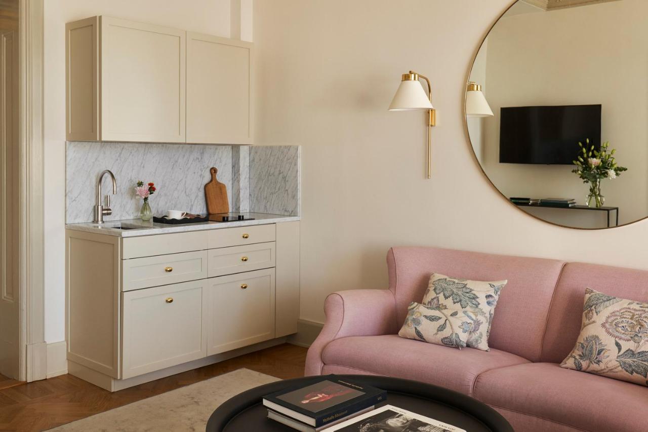 فندق ديبلومات ستوكهولم المظهر الخارجي الصورة A kitchenette in a hotel